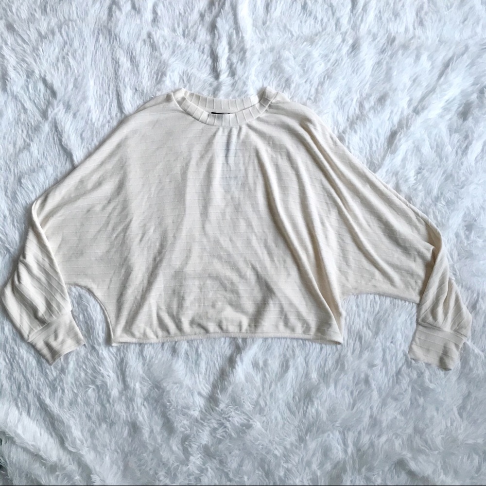 DYNAMITE NWT Bat Wing Top Crop Sweater